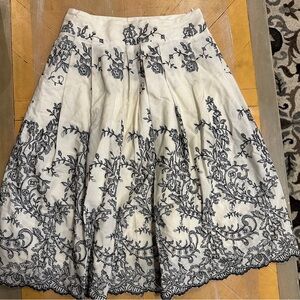 Chic Embroidered A-Line Skirt - Black and Cream